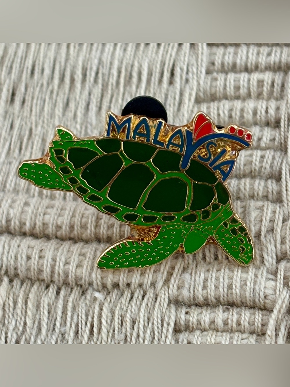 TOURISM MALAYSIA 2000 Sea Turtle Pin
